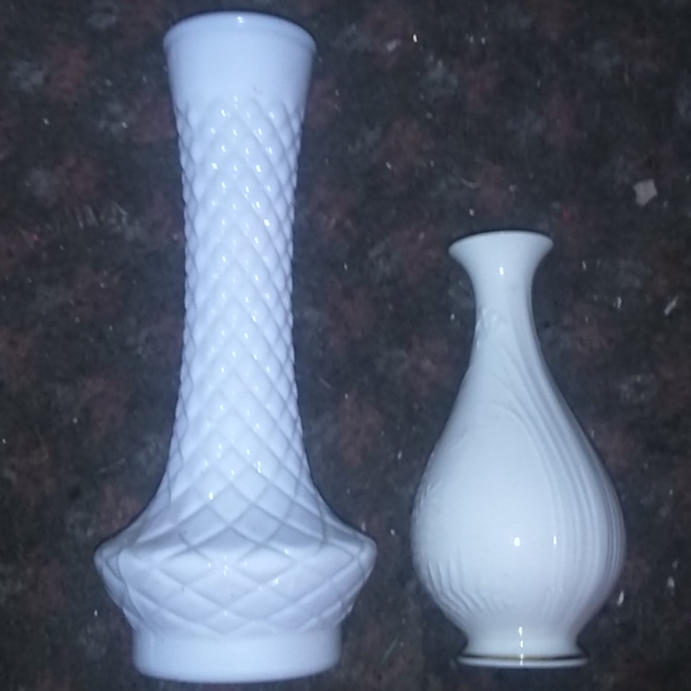 Pfaltzgraff  bud vase